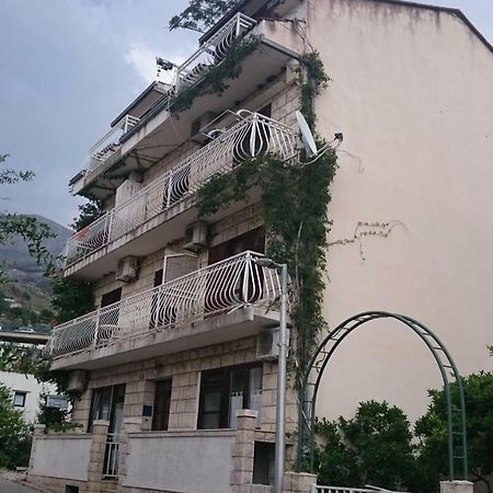 פודגורה Apartmani Tina מראה חיצוני תמונה