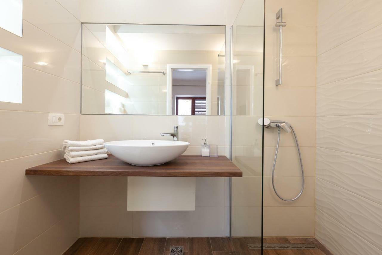 פודגורה Apartmani Tina מראה חיצוני תמונה