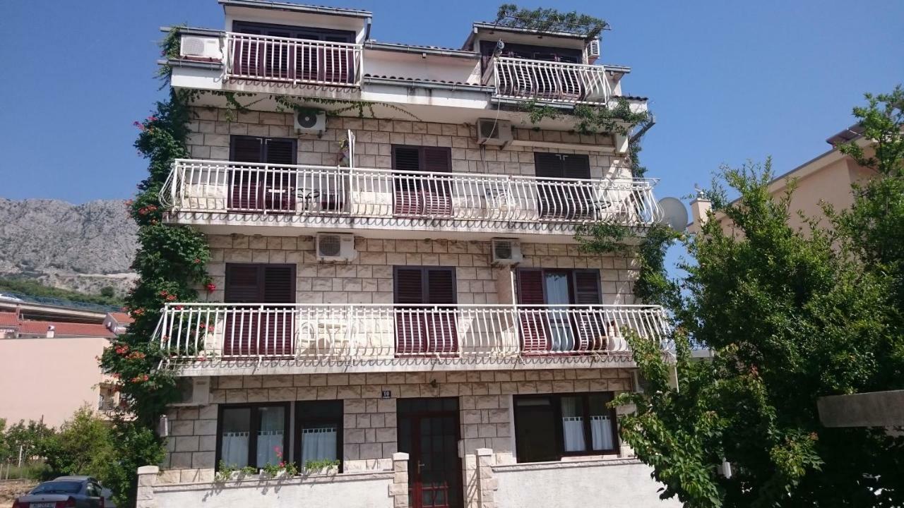 פודגורה Apartmani Tina מראה חיצוני תמונה