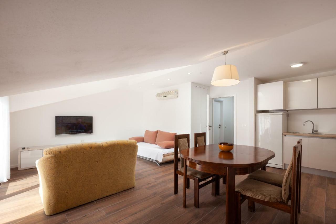 פודגורה Apartmani Tina מראה חיצוני תמונה